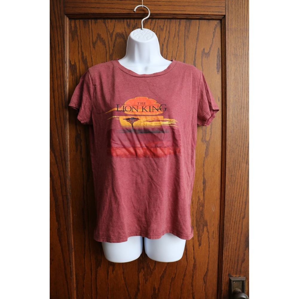 DISNEY The Lion King Graphic Shirt Women Small Red Movie Retro 2010s